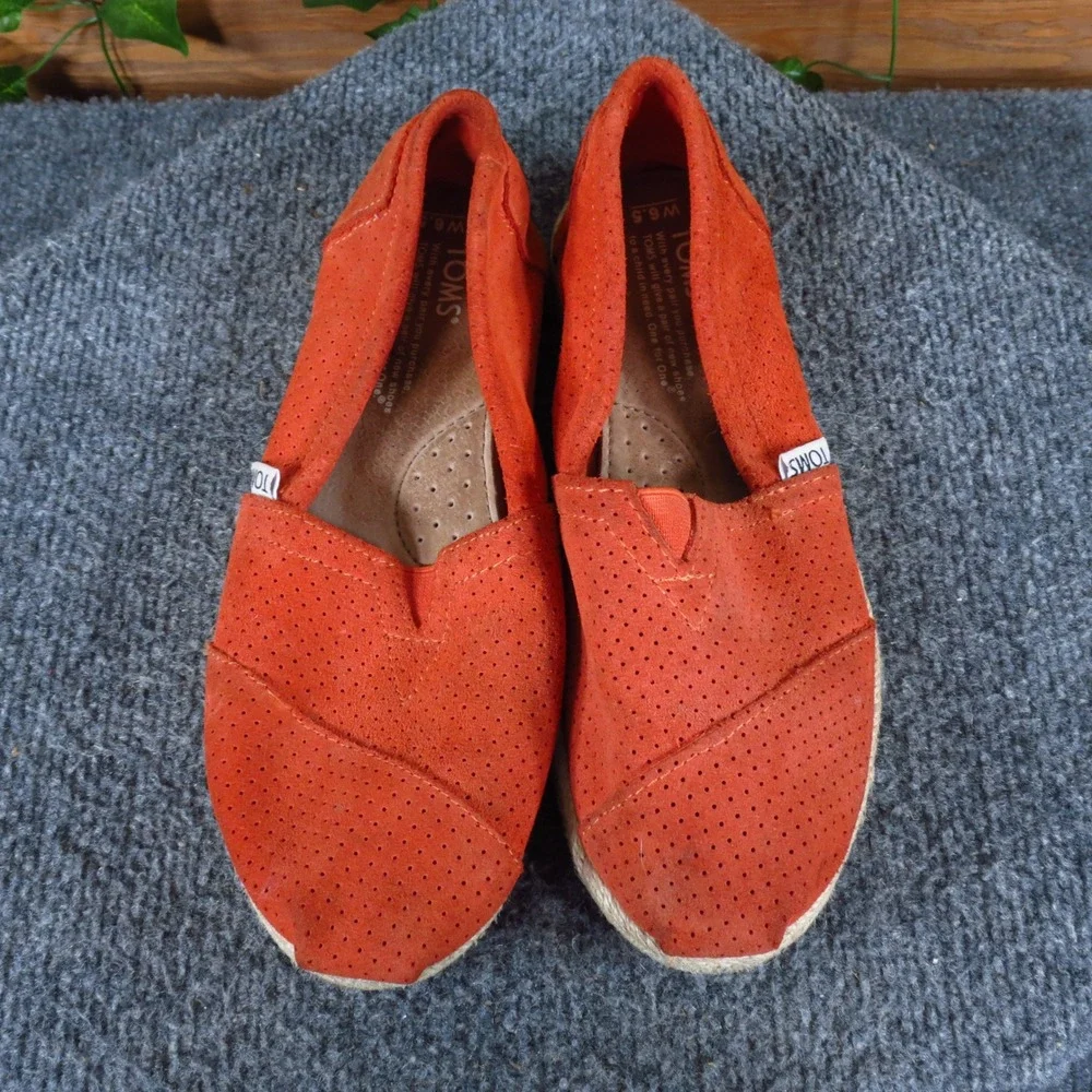 TOMS Perforated Suede Espadrille‎ Women Shoe Size 6.5 Casual Slip On Flat Orange
